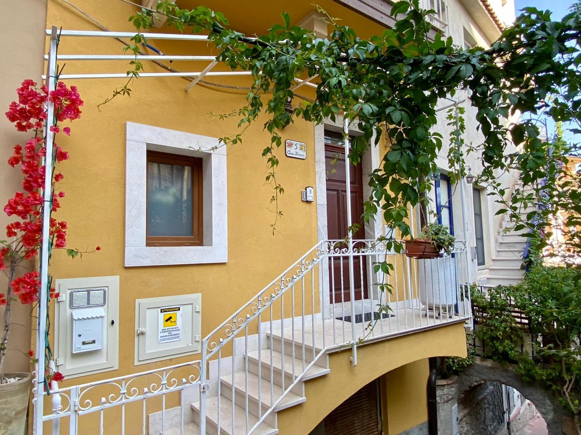 Sole Apartment Taormina Exteriér fotografie